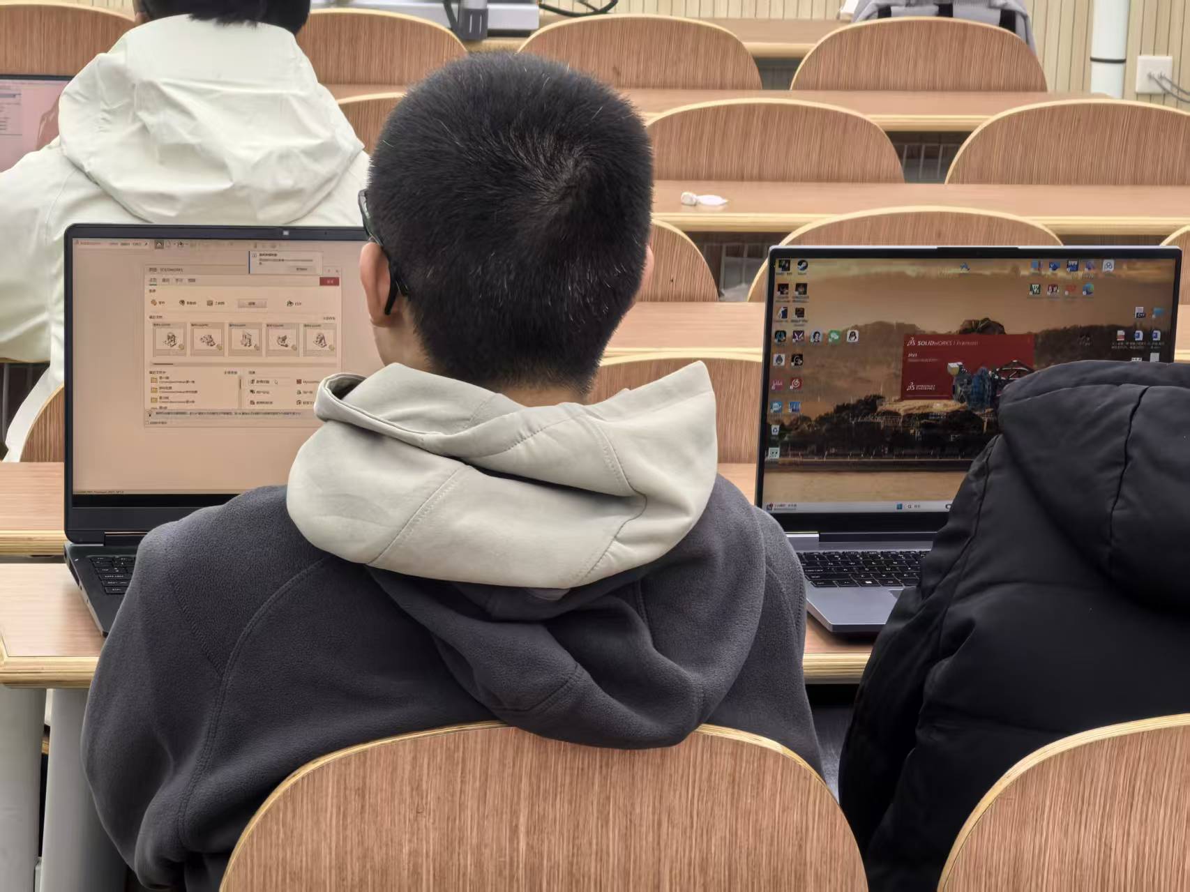 �����x�ܳ��L���@����F��Ӹ�؛�M�M��